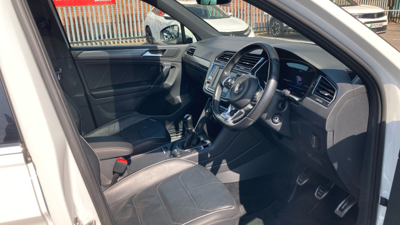 Volkswagen Tiguan 2.0 TDi 150 4Motion R-Line 5dr Diesel Estate
